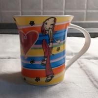 Tazza ragazza e cuore