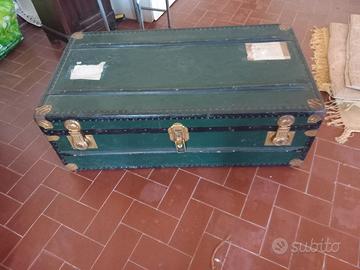 baule con bolletta di spedizione anni 40