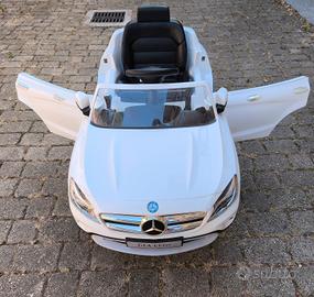 Mercedes GLA giocattolo elettrica 