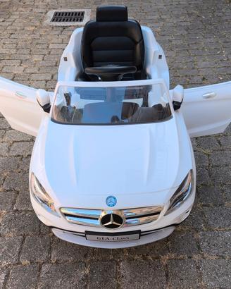 Mercedes GLA giocattolo elettrica 