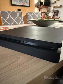 PlayStation 4 PS4 1TB nera