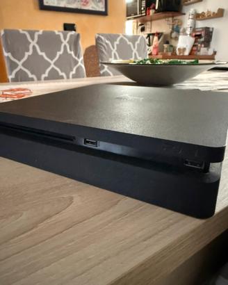 PlayStation 4 PS4 1TB nera