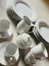 Set piatti e tazzine zuccheriera lattiera Tognana