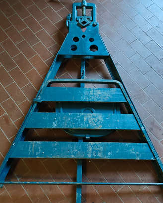 Cavalletto idraulico