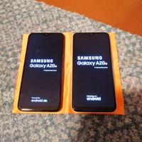 2 smartphone Samsung A20e Dual Sim