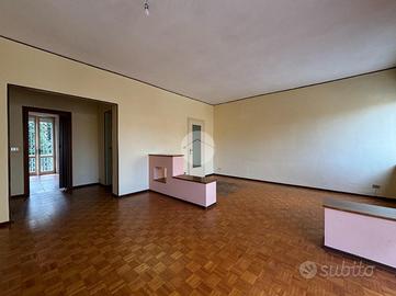 4 LOCALI A NIZZA MONFERRATO