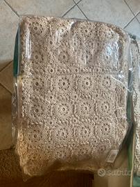 Copriletto matrimoniale fatto a mano all uncinetto