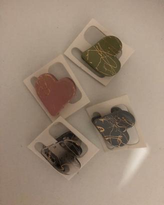 Set di 4 mollette a forma di cuore✨