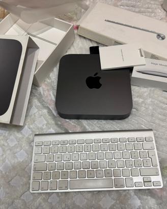 Macmini Apple I5 2018 tastiera e magic Mouse orig.