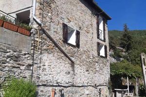 Rustico / Casale di 120 m² con 4 locali a Rezzo
