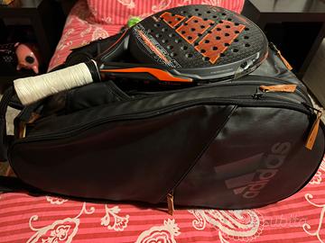 Racchetta e bag padel