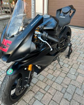 SET CARENE ORIGINALI Yamaha R6 2025