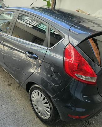 Ford Fiesta GPL Titanium 2010