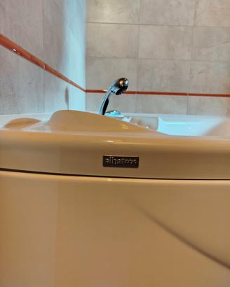 Vasca da bagno angolare