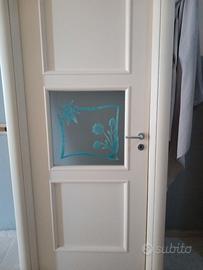 Porta bianca in legno