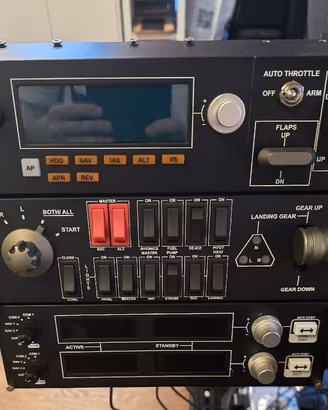 Pannelli Logitech G Saitek per Flight Simulator