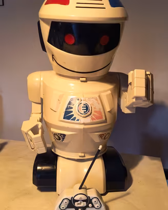 Emilio robot anni 80