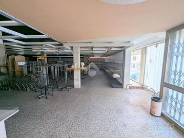 NEGOZIO A CORDIGNANO