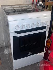 Cucina economica Indesit