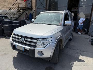 Ricambi Mitsubishi Pajero 3.2 DI-D 160cv del 2007