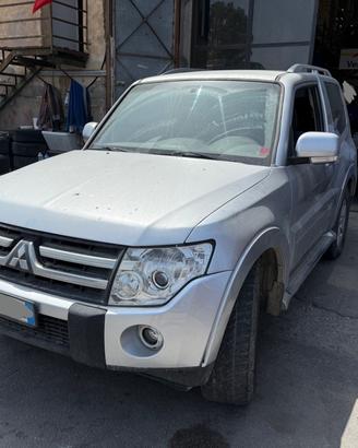 Ricambi Mitsubishi Pajero 3.2 DI-D 160cv del 2007