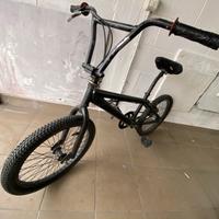BMX bicicletta