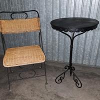 Sedia pieghevole vimini /ferro battuto + tavolino