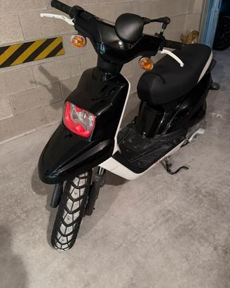 Scooter Yamaha booster