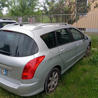 Peugeot 308 7 posti benzina