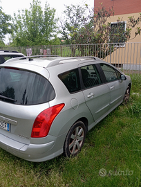 Peugeot 308 7 posti benzina