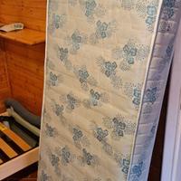 Lettino con materasso