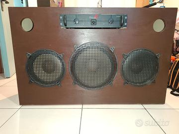 Cassa artigianale con amplificatore