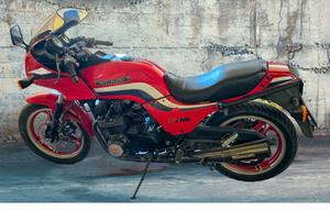 KAWASAKI  GPZ 750
