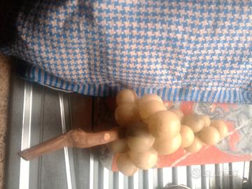 Antico grappolo d'uva in Alabastro anno 1969.