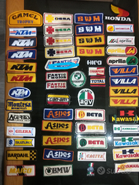 Peach e adesivi moto