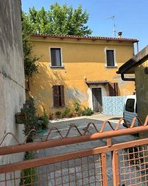Immobile in asta di 196 m² con 4 locali a Gussola