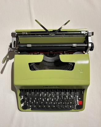 Macchina da scrivere Olivetti Lettera 32