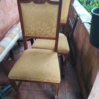 Due sedie classiche 