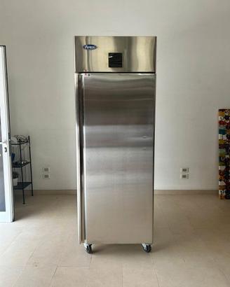 ARMADIO FRIGO BT 700LT GN/1 SMART
