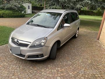 Opel Zafira 2’ serie