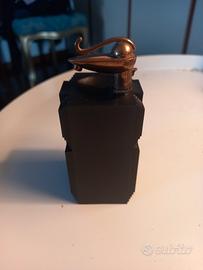 scultura in oro Berrocal