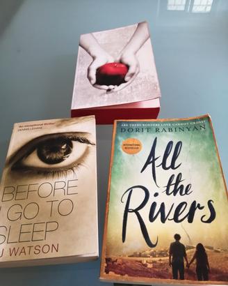 Romanzi contemporanei in lingua originale inglese.