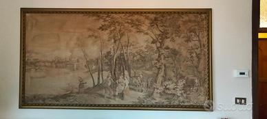 Grande arazzo con cornice dorata