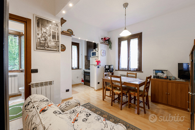 Appartamento a Serra S.Quirico