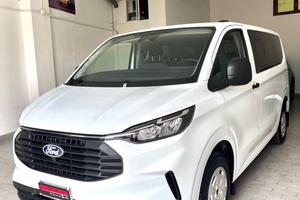 Ford Transit Custom 9 posti