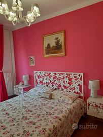 Letto e comodini Modello Flowers della Cosatto