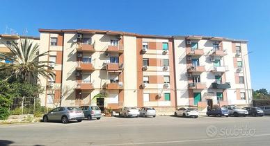 3 VANI E MEZZO VIALE REGIONE PRESSI BONAGIA