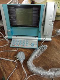Telefono/sveglia/calcolatrice vintage 