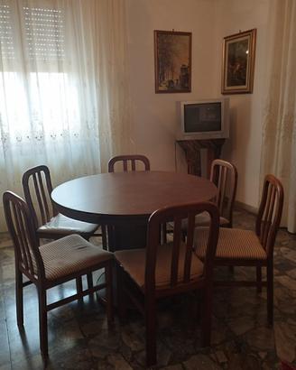 Tavolo con 6 sedie