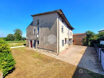 CASA INDIPENDENTE A CASTELNUOVO DEL GARDA